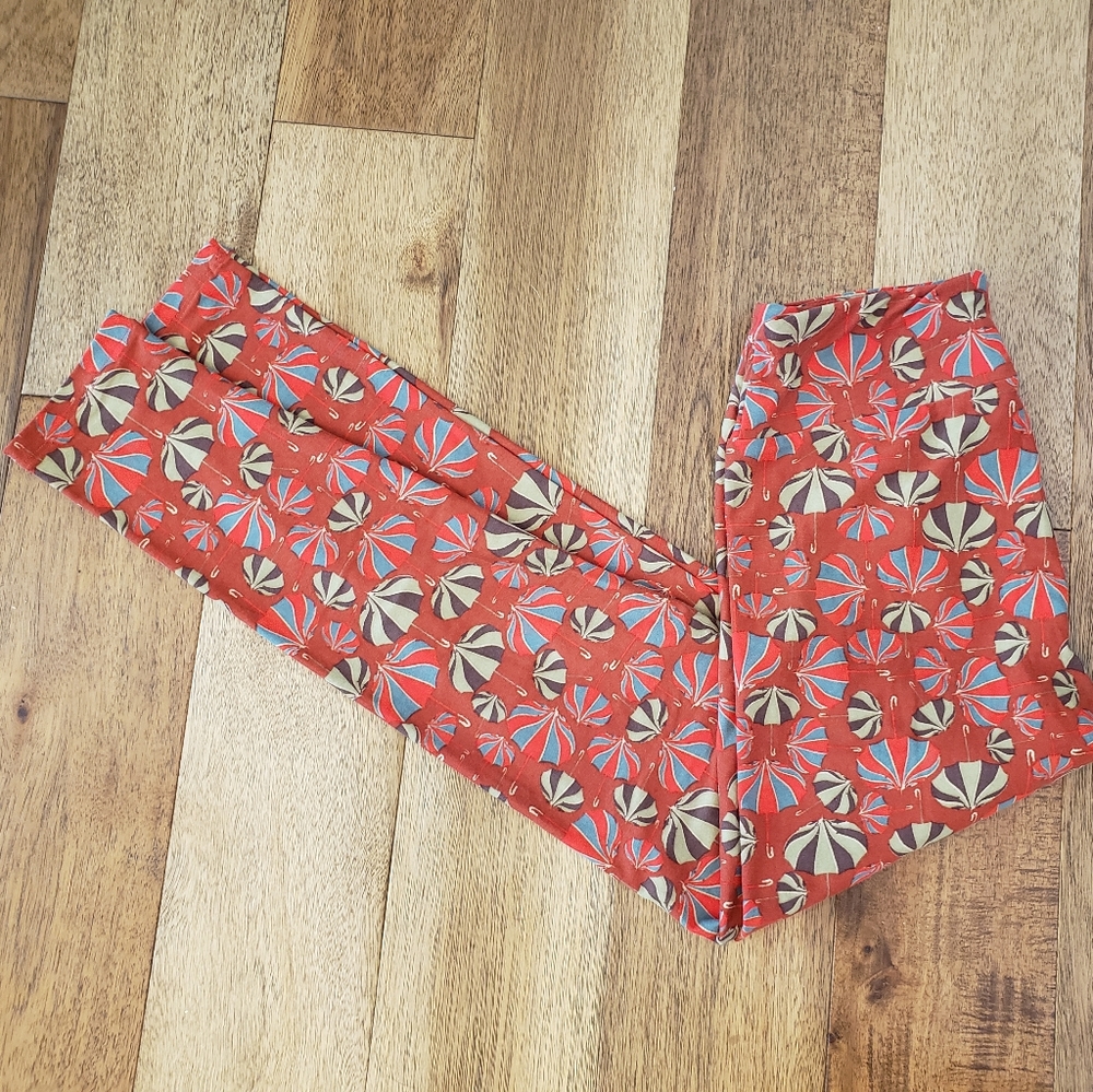 LuLaRoe O/S leggings, UMBRELLA pattern